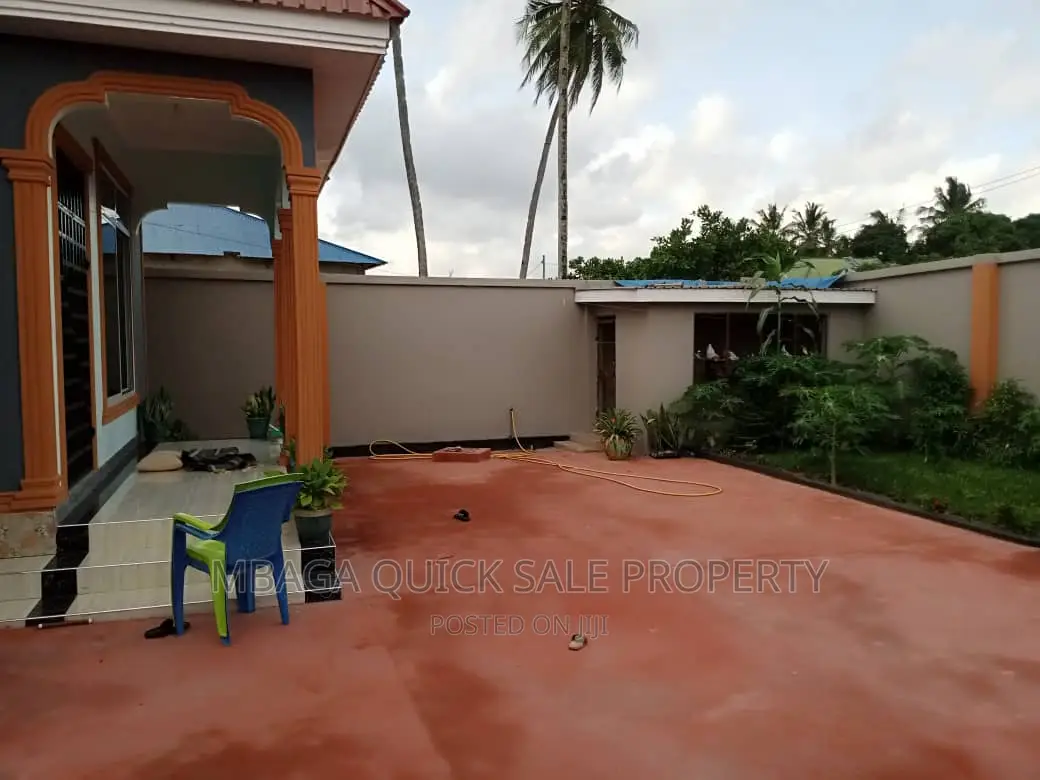4bdrm House in Chamanzi Shule, Mbagala for sale