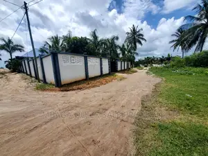 3bdrm House in Madale  Kwa  Kawawa, Kunduchi for sale