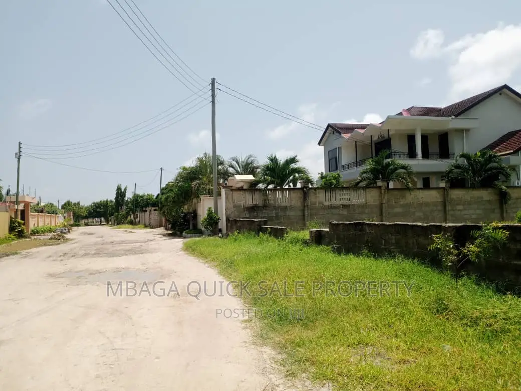 Plot for Sale at Ununio 800sqm TSH 120mil