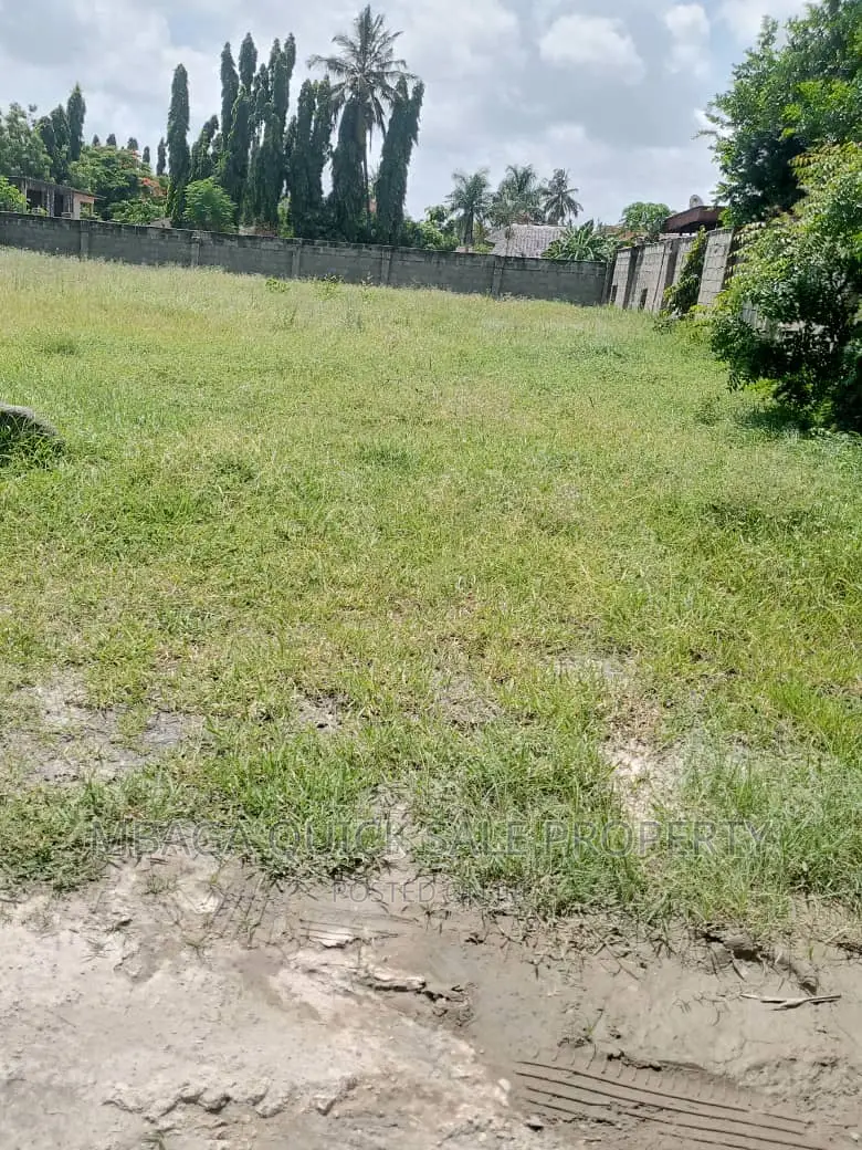 Plot for Sale at Ununio 800sqm TSH 120mil
