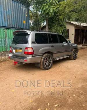 Toyota Land Cruiser 2006 Silver