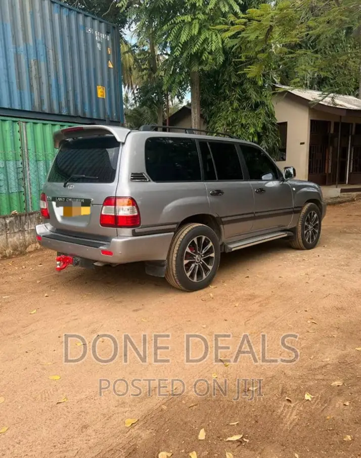 Toyota Land Cruiser 2006 Silver