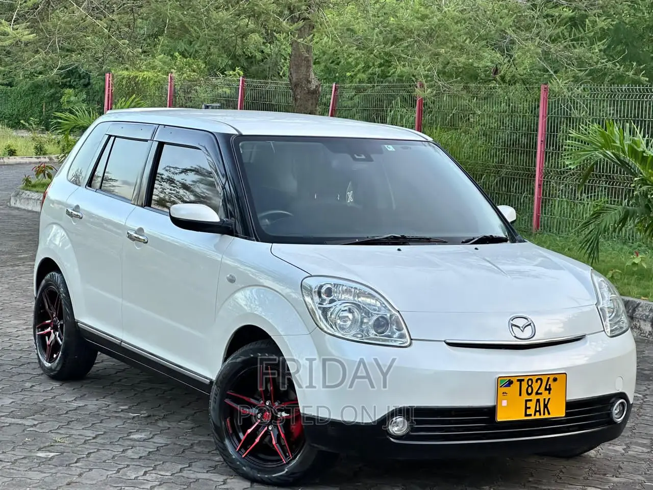 Mazda Verisa 2010 White