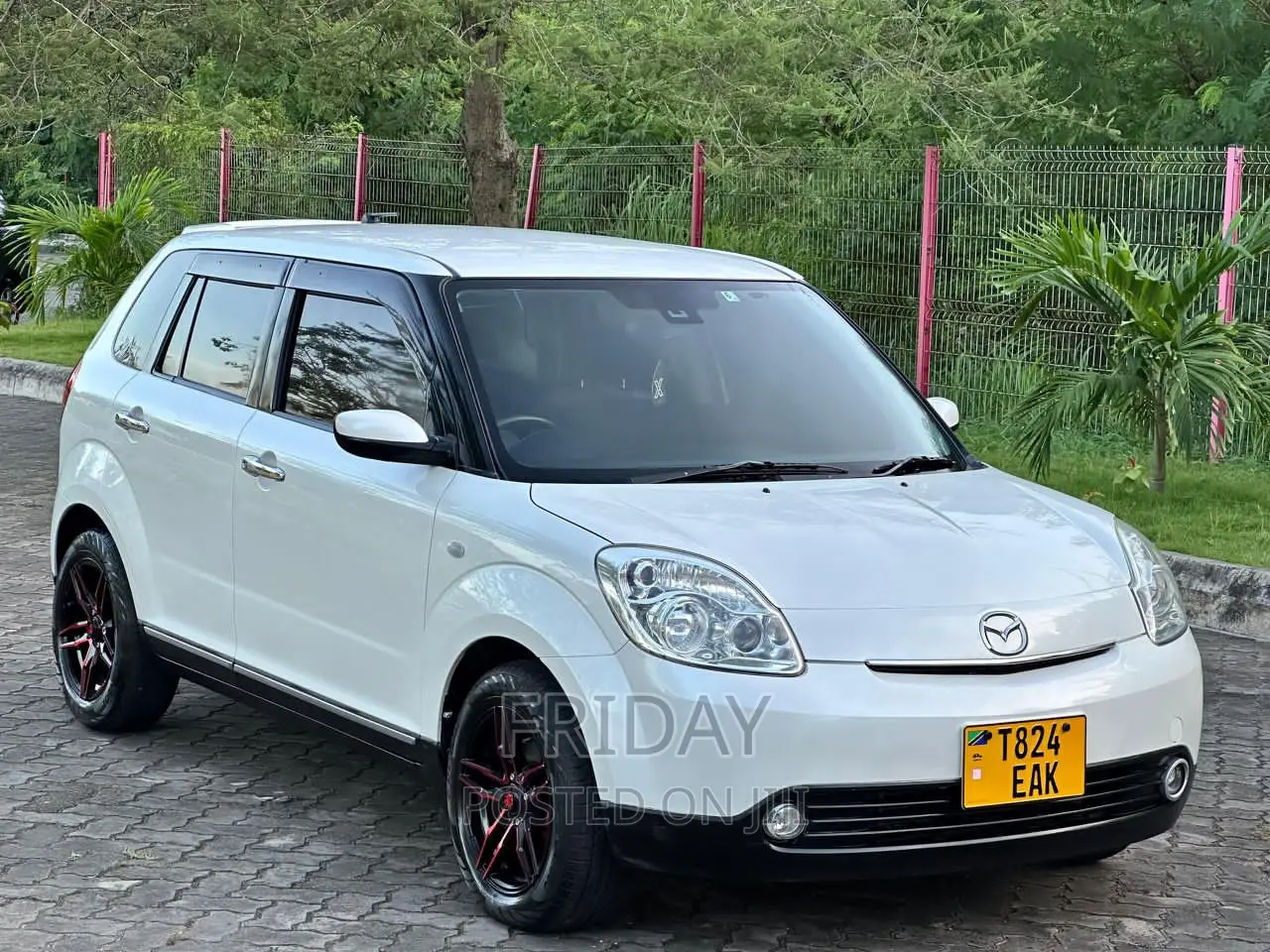 Mazda Verisa 2010 White