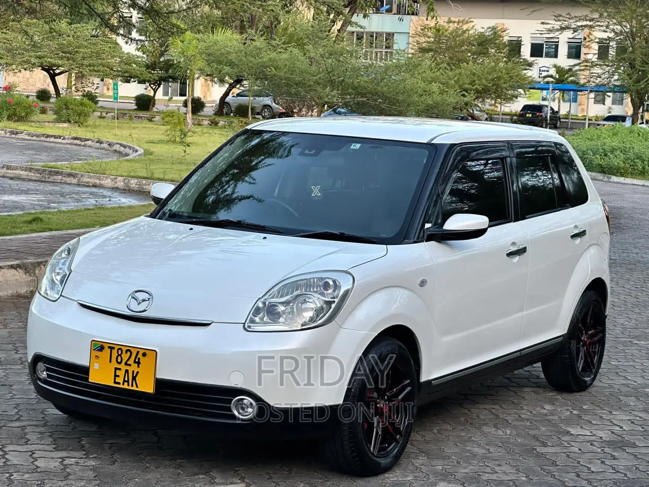 Mazda Verisa 2010 White