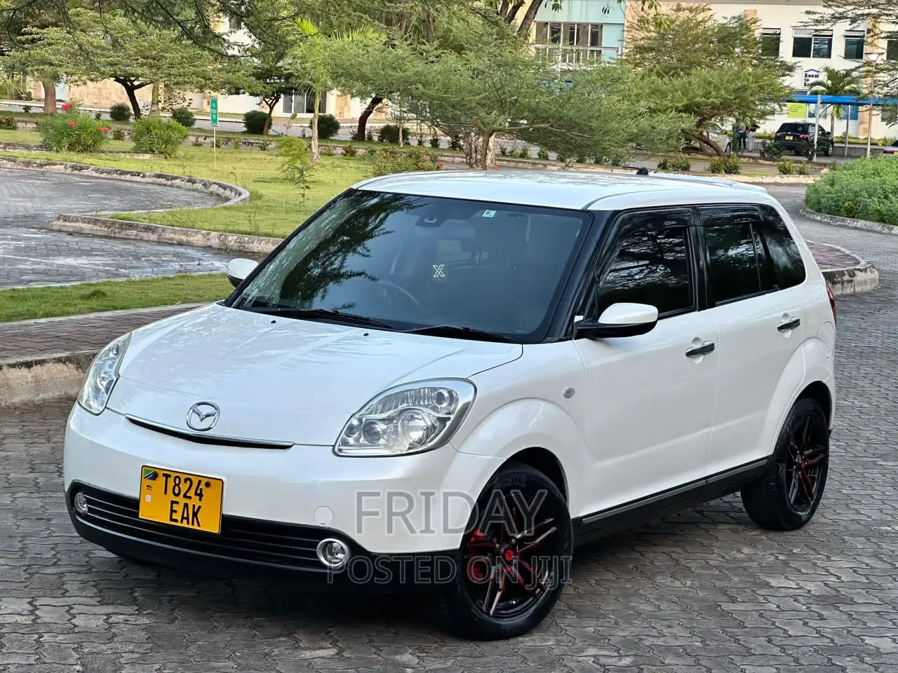 Mazda Verisa 2010 White