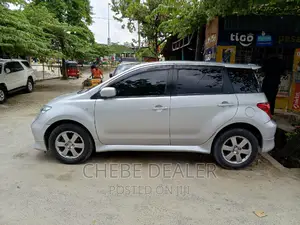Toyota IST 2004 Silver