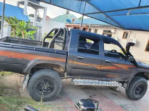 Toyota Hilux 1996 Gray