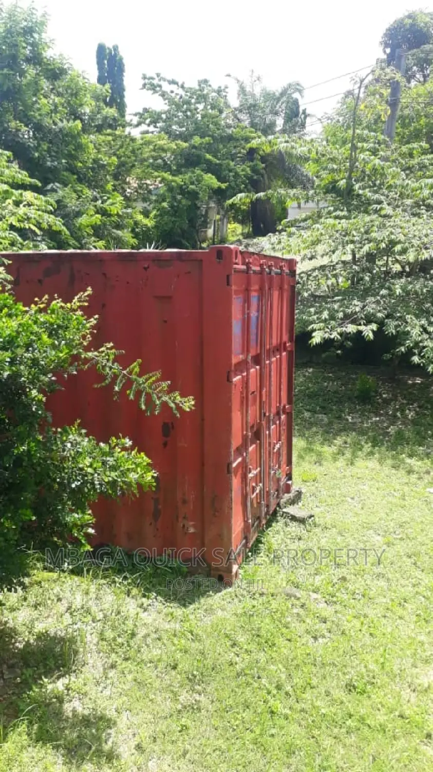 Kontena Inauzwa Size 20ft
