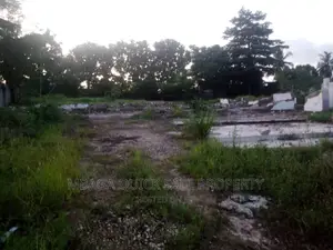 Plot for Sale at Madale