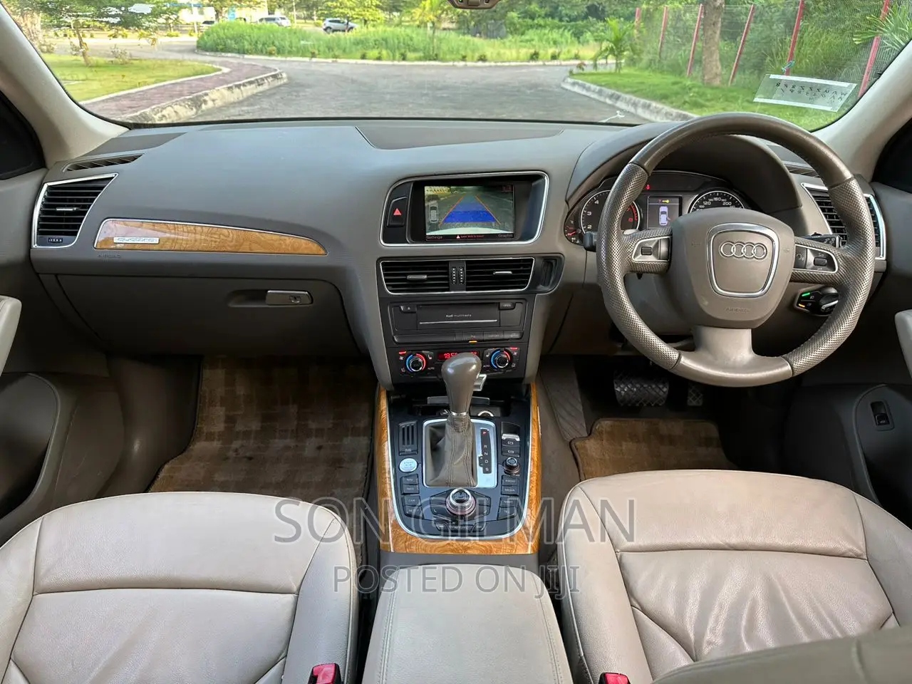 Audi Q5 2011 Pearl