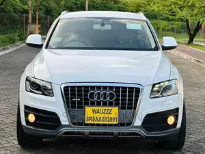 Audi Q5 2011 Pearl