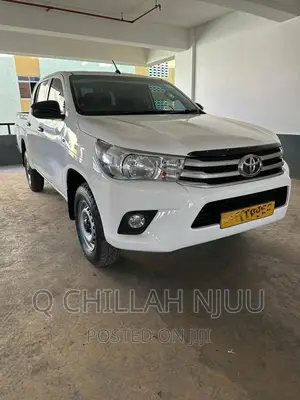 Toyota Hilux 2018 White