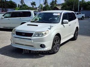 Subaru Forester 2010 Pearl