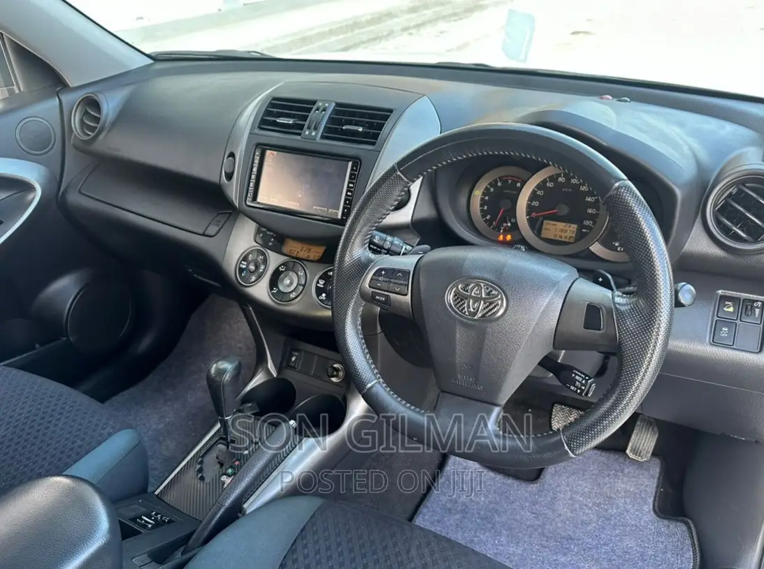 Toyota Vanguard 2011 Pearl