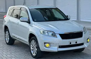 Toyota Vanguard 2011 Pearl