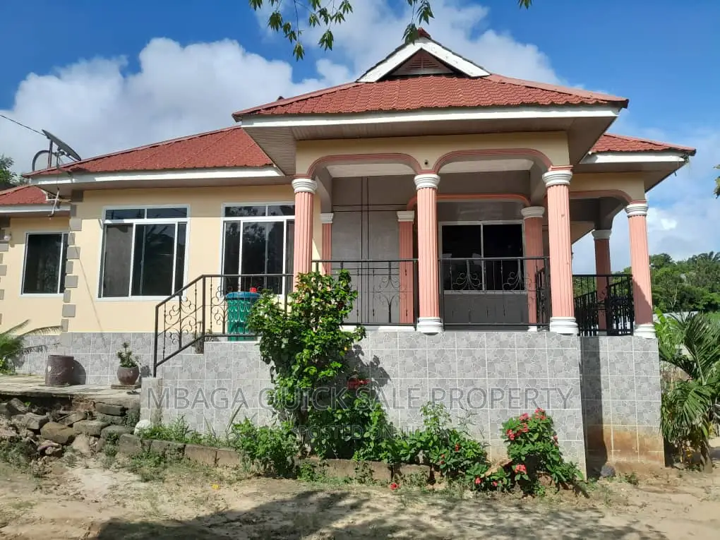 3bdrm House in Goba for sale