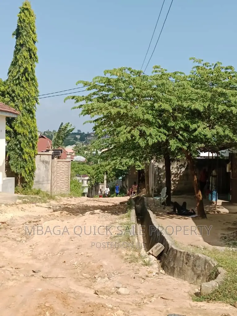 3bdrm House in Goba Kinzudi for sale