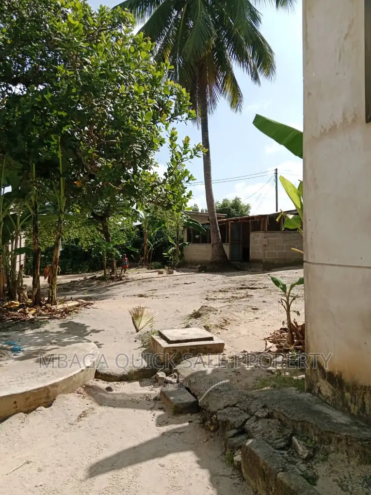 3bdrm House in Goba Kinzudi for sale