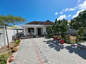 3bdrm House in Boko, Bunju for rent