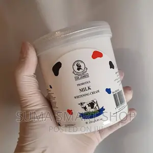 DR .JAMES Milk Whitening Cream .