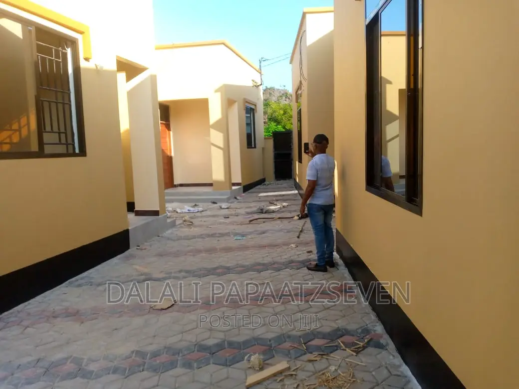 1bdrm Apartment in Dalalipapaatzseven, Kinondoni for rent