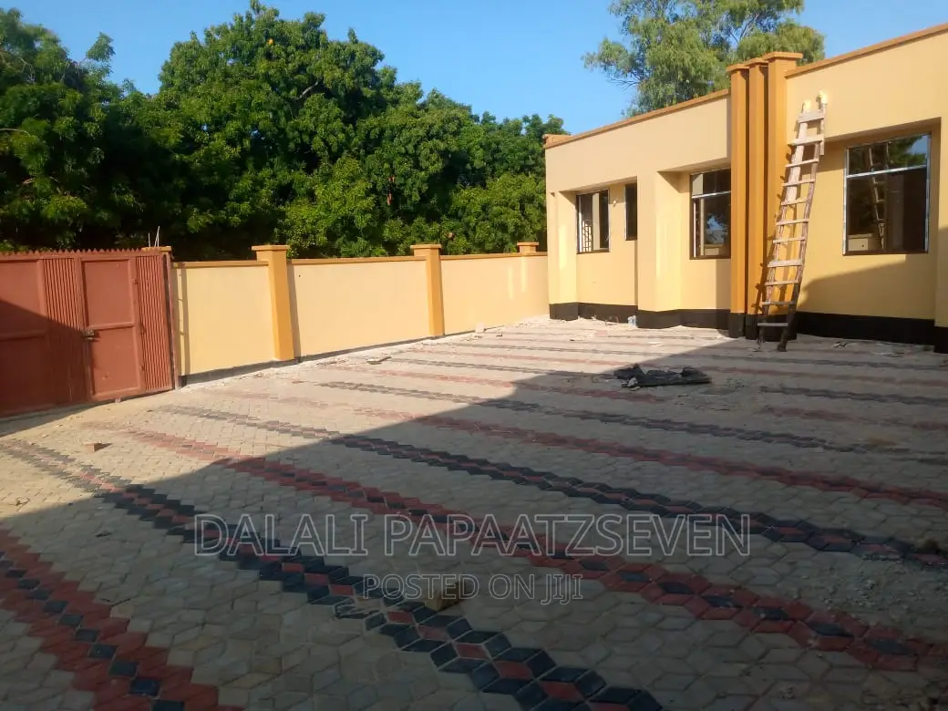 1bdrm Apartment in Dalalipapaatzseven, Kinondoni for rent