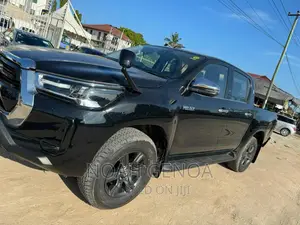 Toyota Hilux 2022 Black
