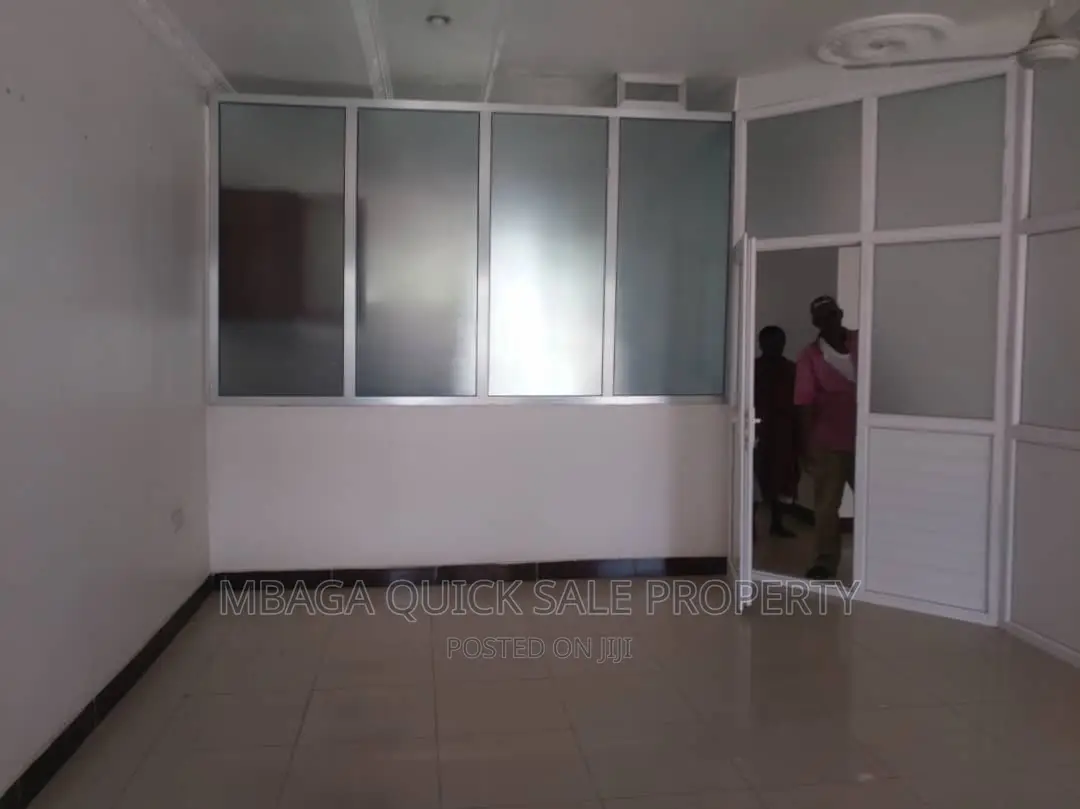 4bdrm Bungalow in Masaki Peninsula for rent