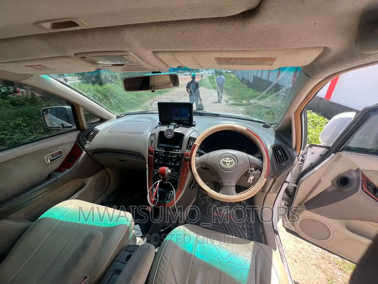 Toyota Harrier 2001 White