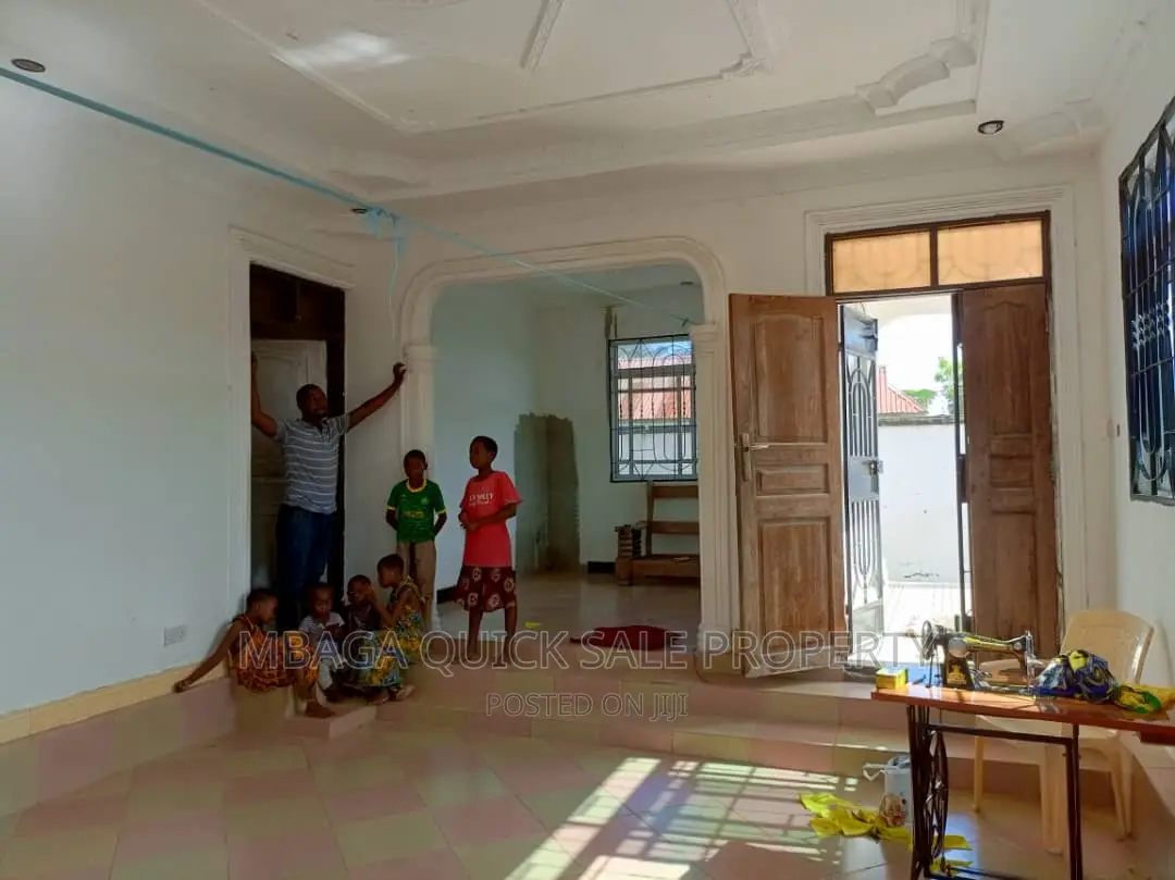 4bdrm House in Kitunda Kwa for sale
