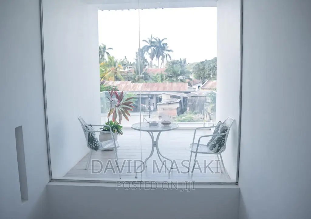 7bdrm Villa in Mansion, Ada Estate for rent