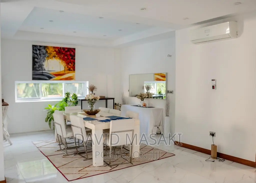 7bdrm Villa in Mansion, Ada Estate for rent