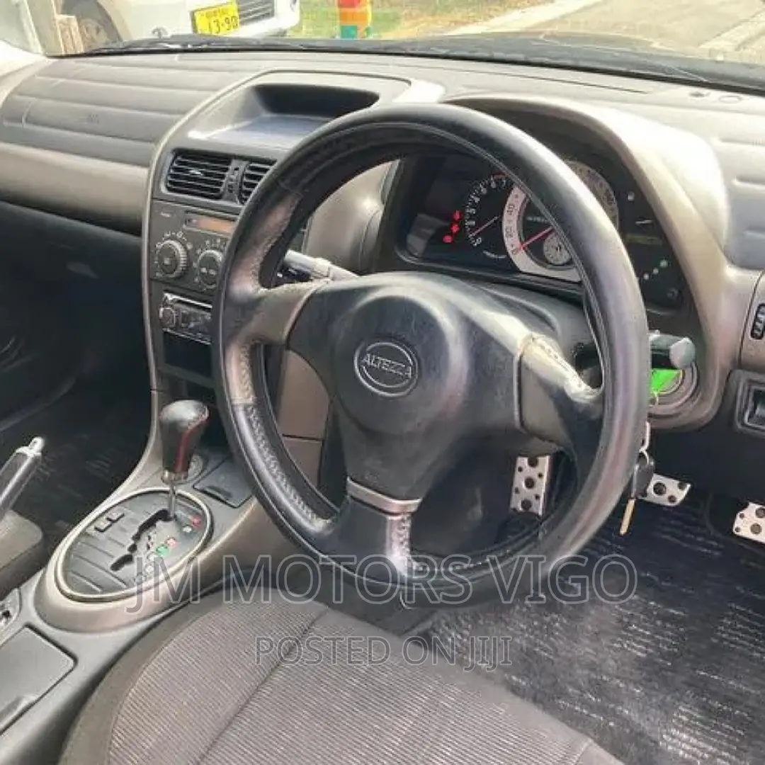 Toyota Altezza 1999 Black
