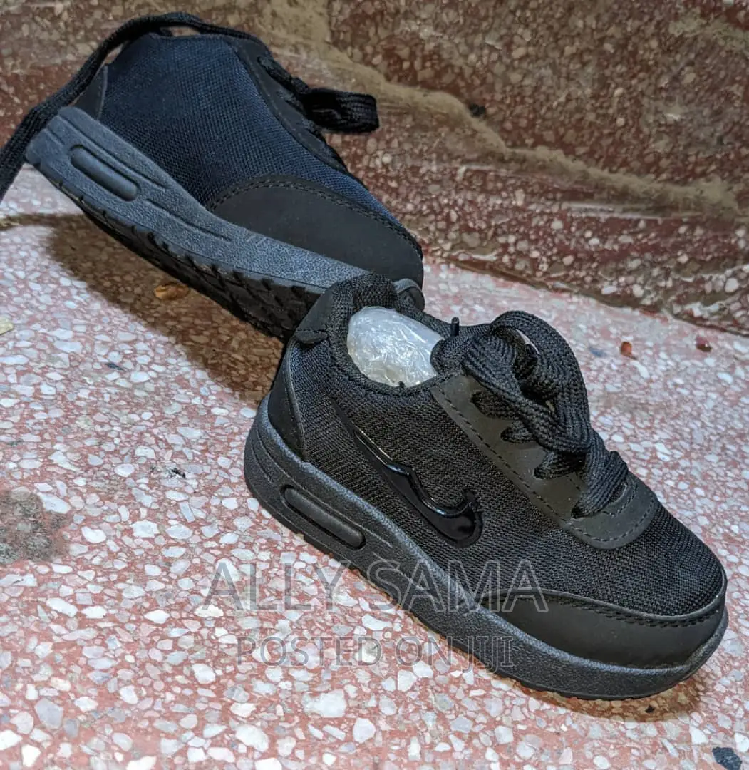 Kids Sneakers Nike Black Full