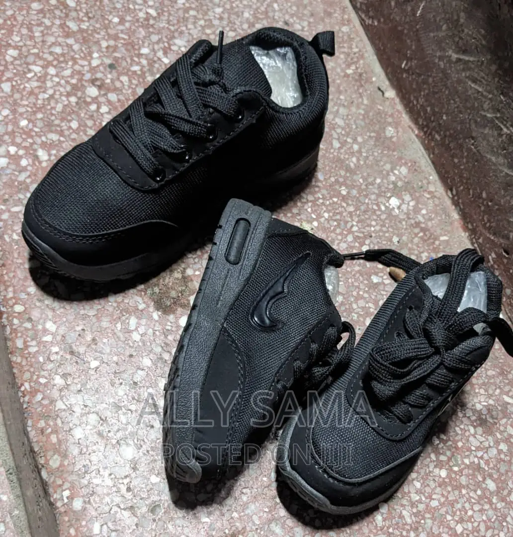 Kids Sneakers Nike Black Full