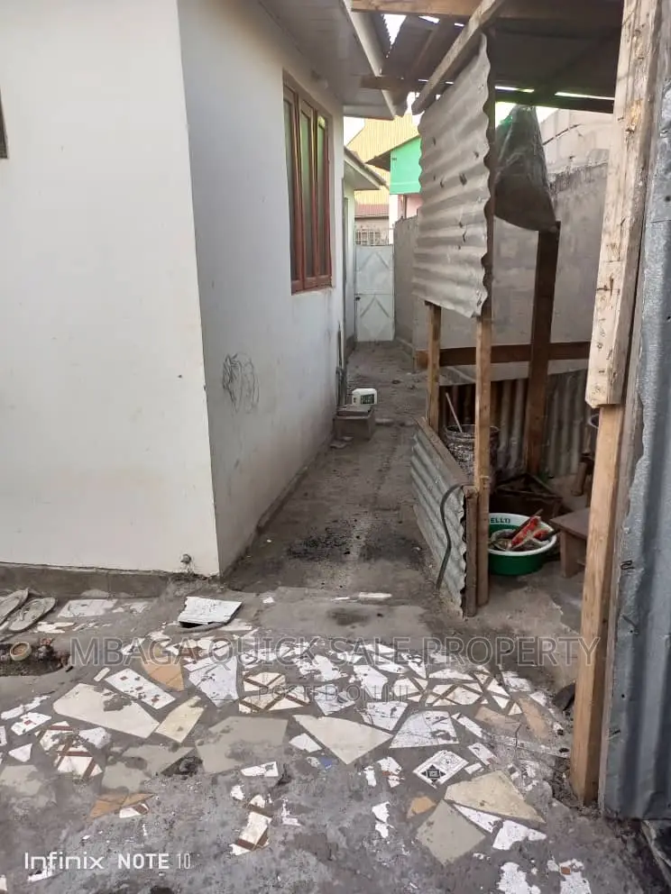 4bdrm House in Mbande, Mbangala for sale
