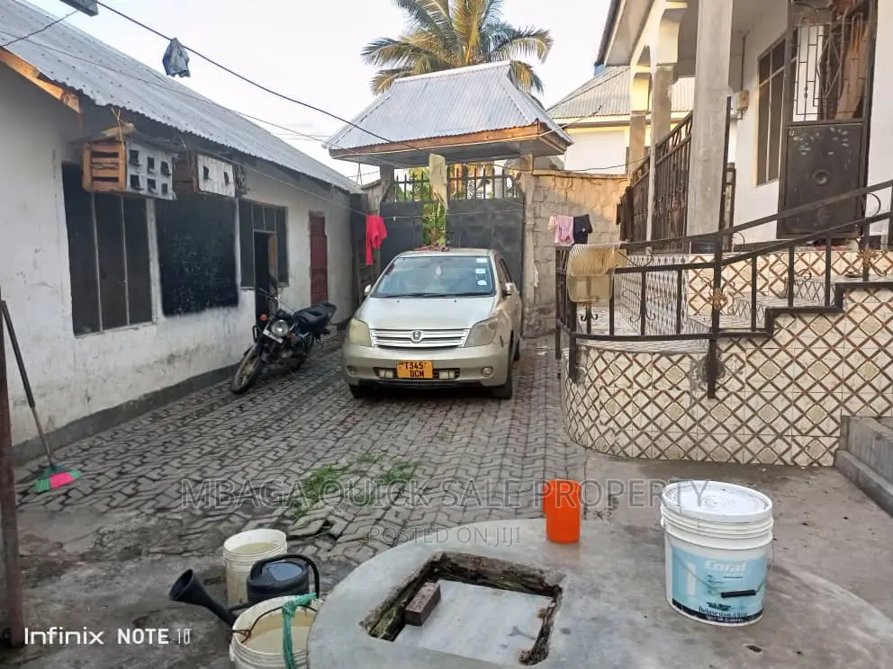 4bdrm House in Mbande, Mbangala for sale
