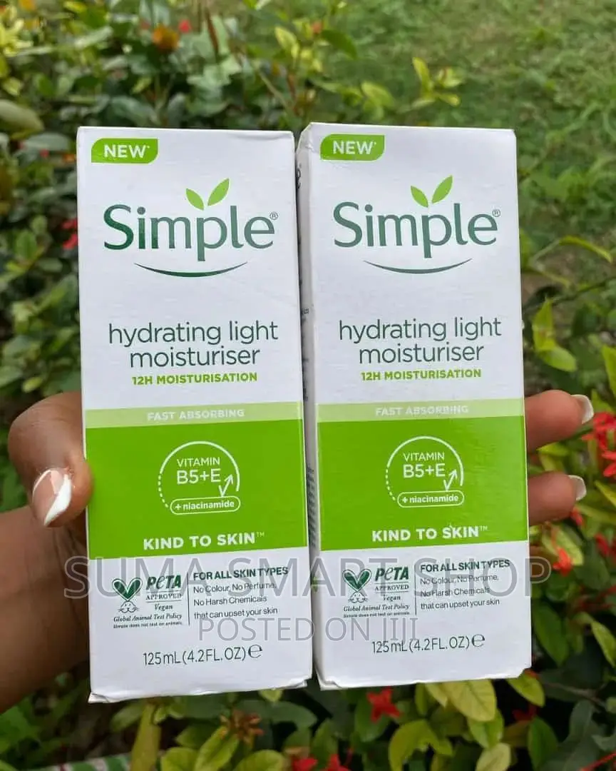 SIMPLE Hydrating Moisturiser .