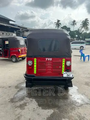 TVS King Cargo 2023 Red