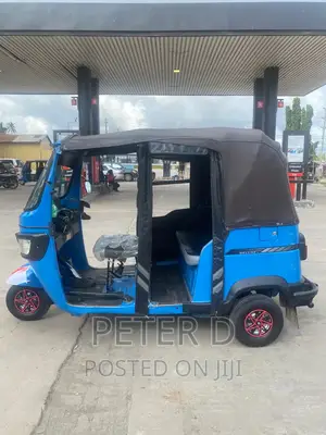 TVS King Cargo 2023 Beige
