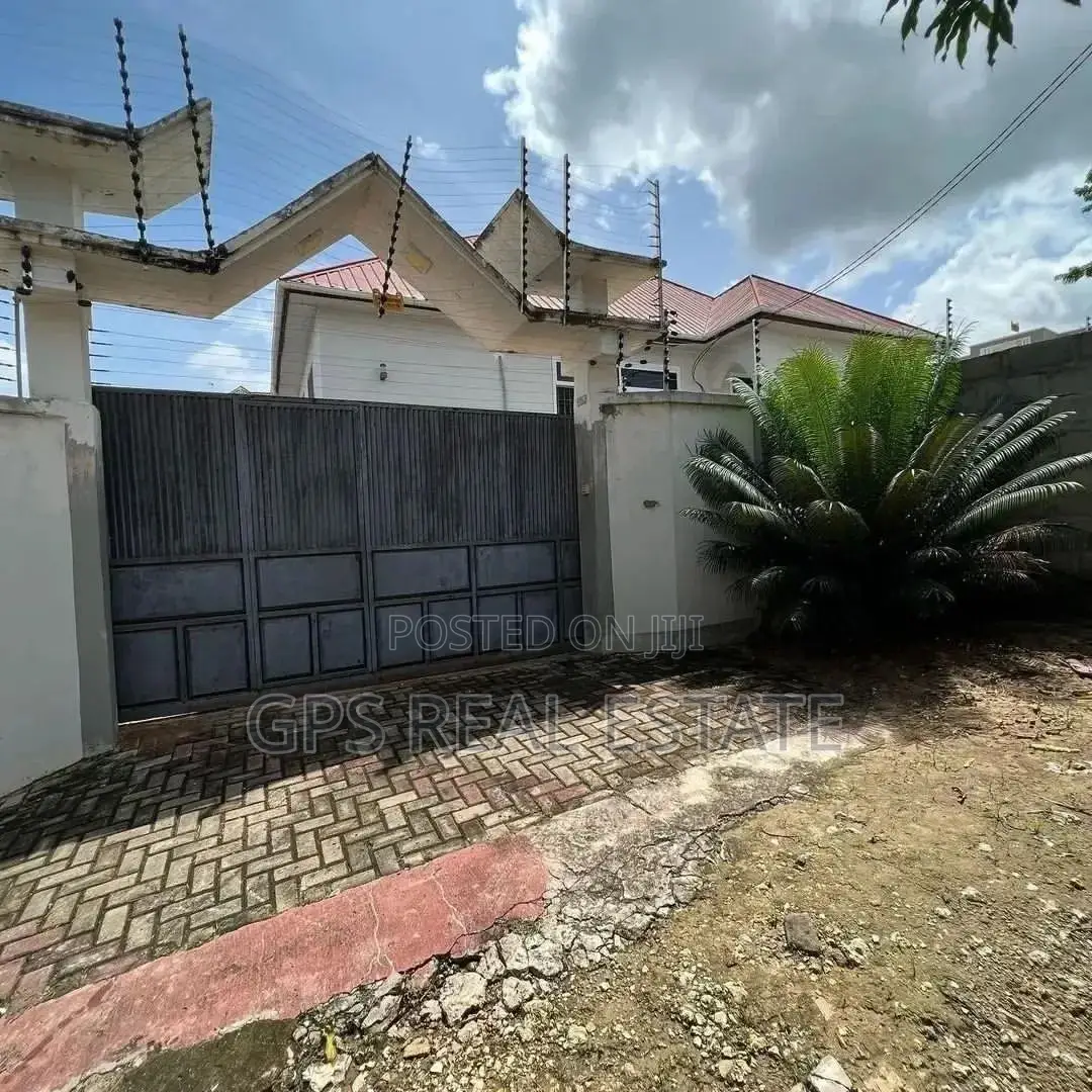 3bdrm House in Mbezi Salasala, Kinondoni for sale