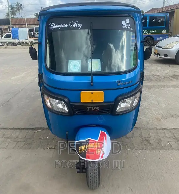 TVS King Cargo 2023 Beige