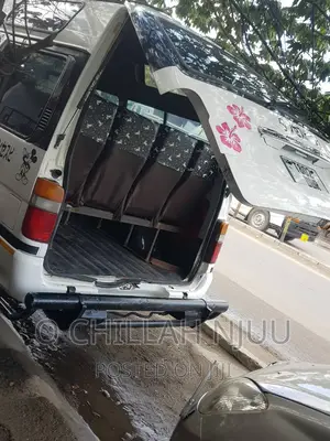 Toyota HiAce 1999 White