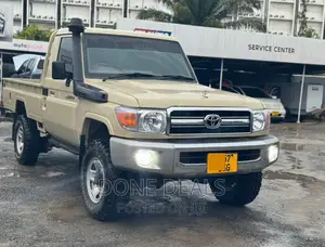 Toyota Land Cruiser 2015 Beige