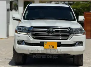 Toyota Land Cruiser 2018 White