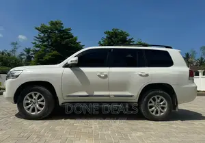 Toyota Land Cruiser 2018 White