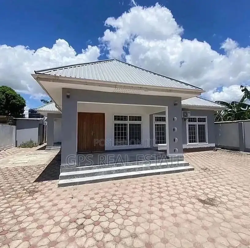 3bdrm House in Mbweni, Kinondoni for sale