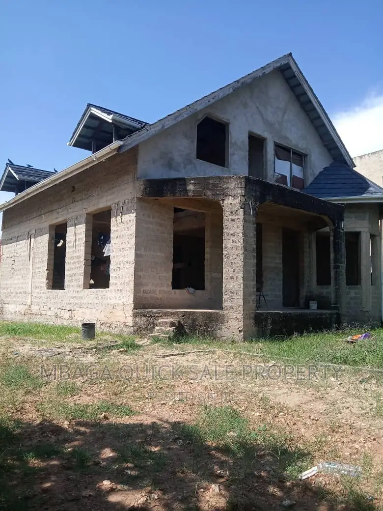 4bdrm House in Kunduchi Beach for sale