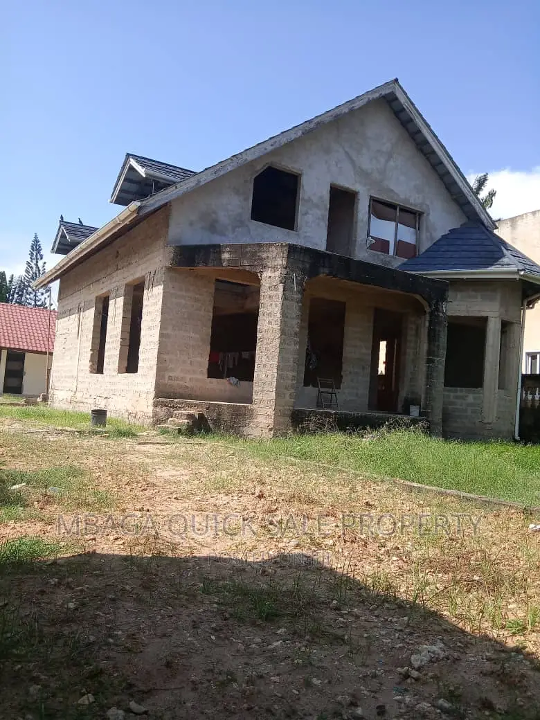 4bdrm House in Kunduchi Beach for sale